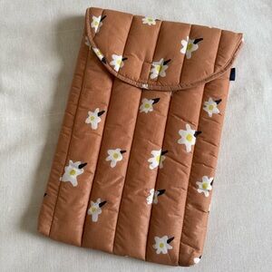 BAGGU Puffy Laptop Sleev 13”/14” Painted Daisy